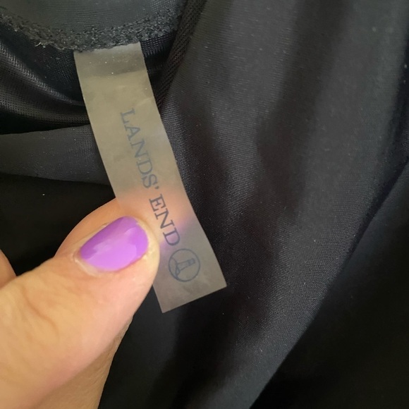 Lands End 24W black swim top only - Picture 3 of 4